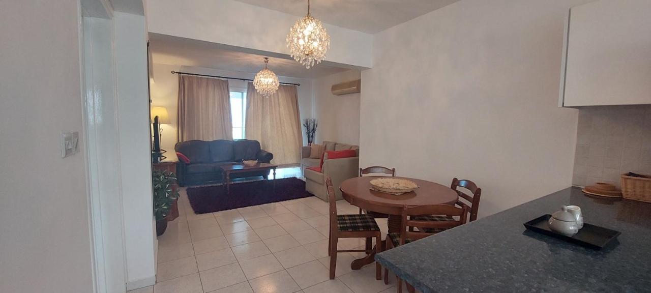 Spacious 2 Bedroom Apartment Péjia Kültér fotó