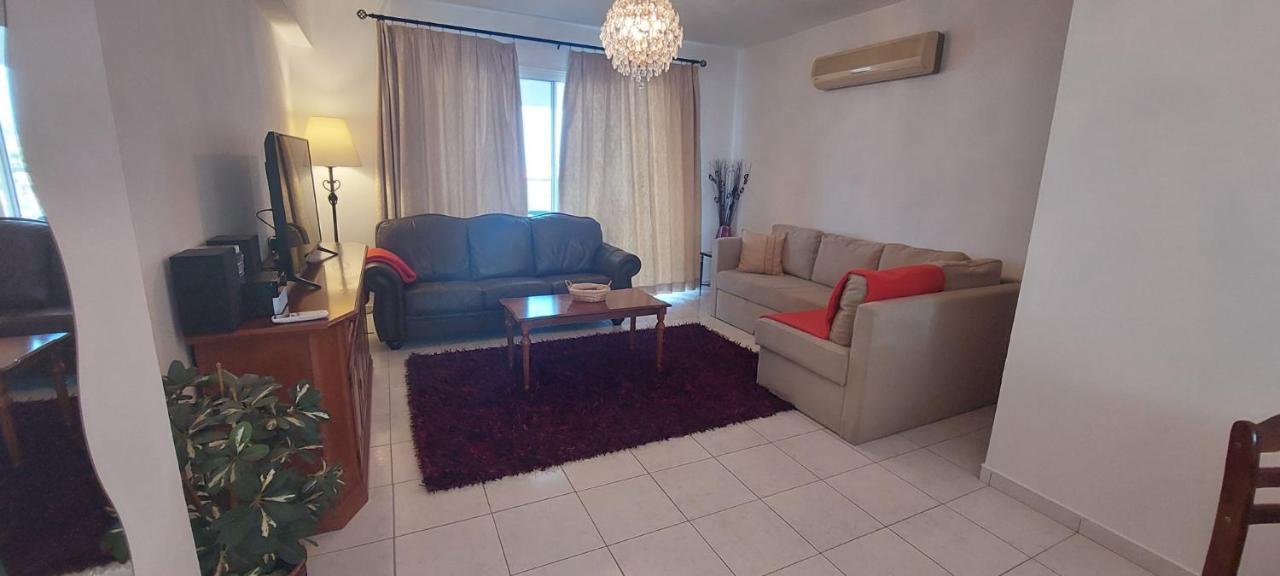 Spacious 2 Bedroom Apartment Péjia Kültér fotó