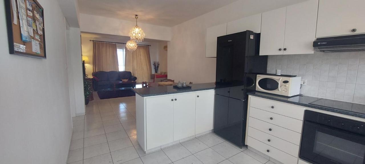 Spacious 2 Bedroom Apartment Péjia Kültér fotó